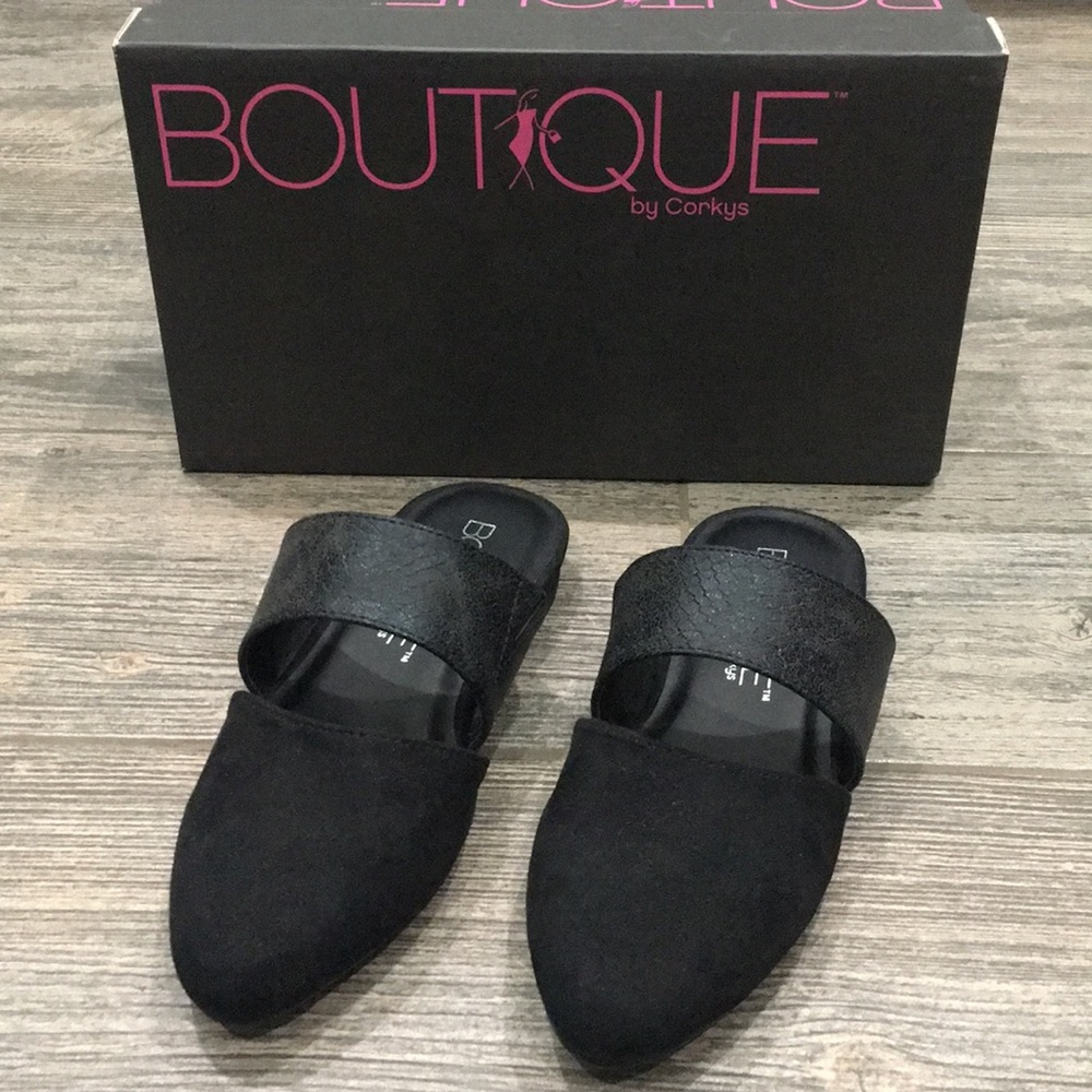 Corky’s Boutique Black mule